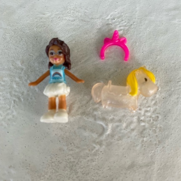 MATTEL Polly Pocket Unicorn Utopia Playset with Girl Crown Unicorn - Picture 6 of 6